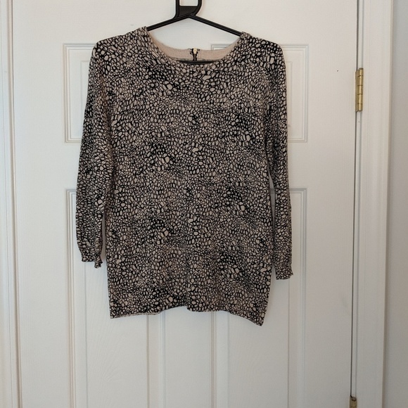 Dana Buchman tan & black printed sweater sz small - Picture 8 of 8